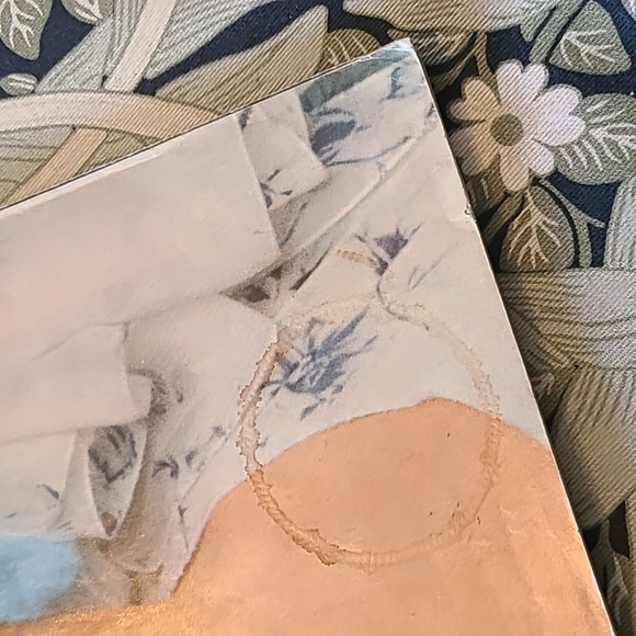 Vintage Vogue UK Magazine April 1 1975 - Picture 3 of 5